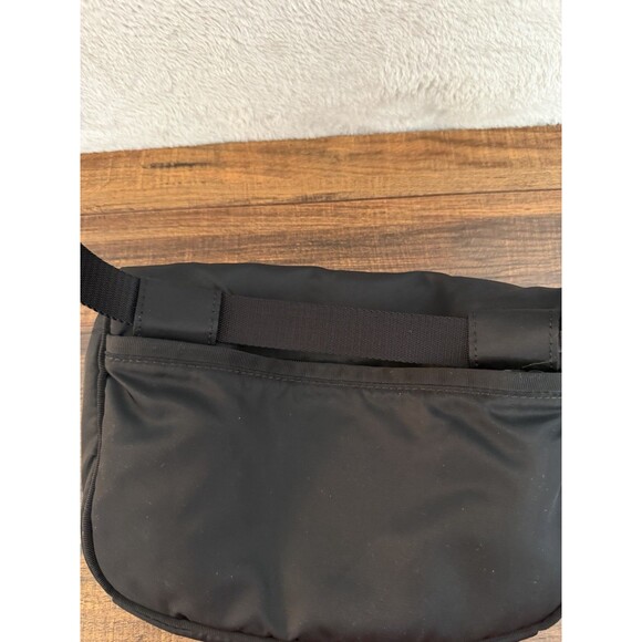 LULULEMON Go Lightly Adjustable Belt Bag Fanny Pack Black Water-Resistant Nylon - Picture 9 of 10